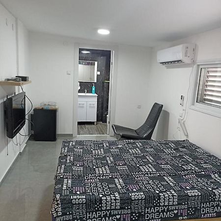 Ferienwohnung שמילה אירוח 1 Arad Exterior foto